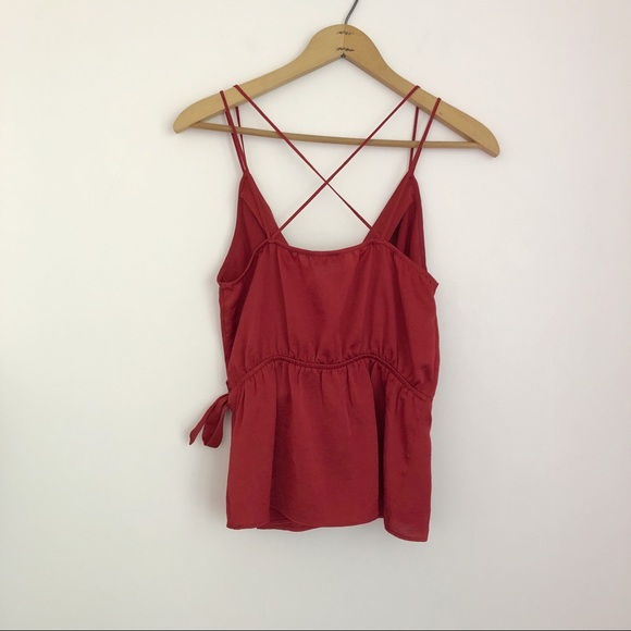 Express Wrap Front Tank - Picture 3 of 8